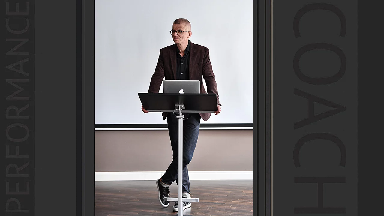 Presentation coach with constructive feedback and video analysis Presentation coach with constructive feedback and video analysis